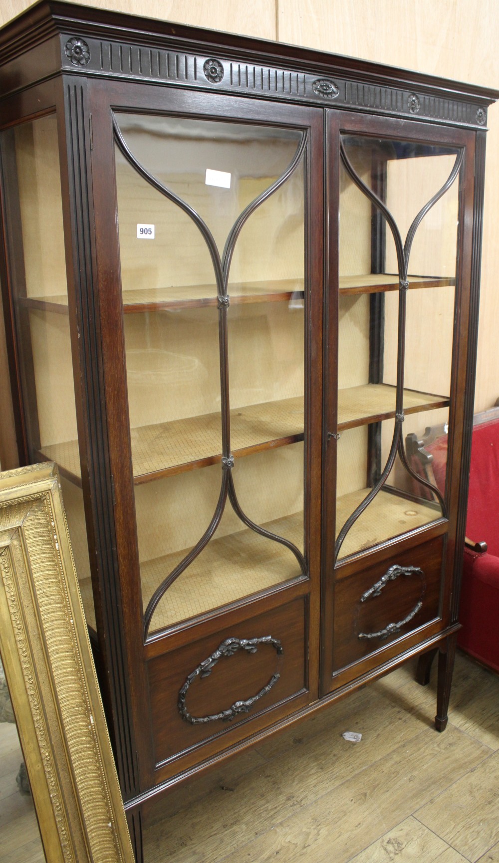 An Edwardian mahogany display cabinet, W.110cm D.38cm H.175cm